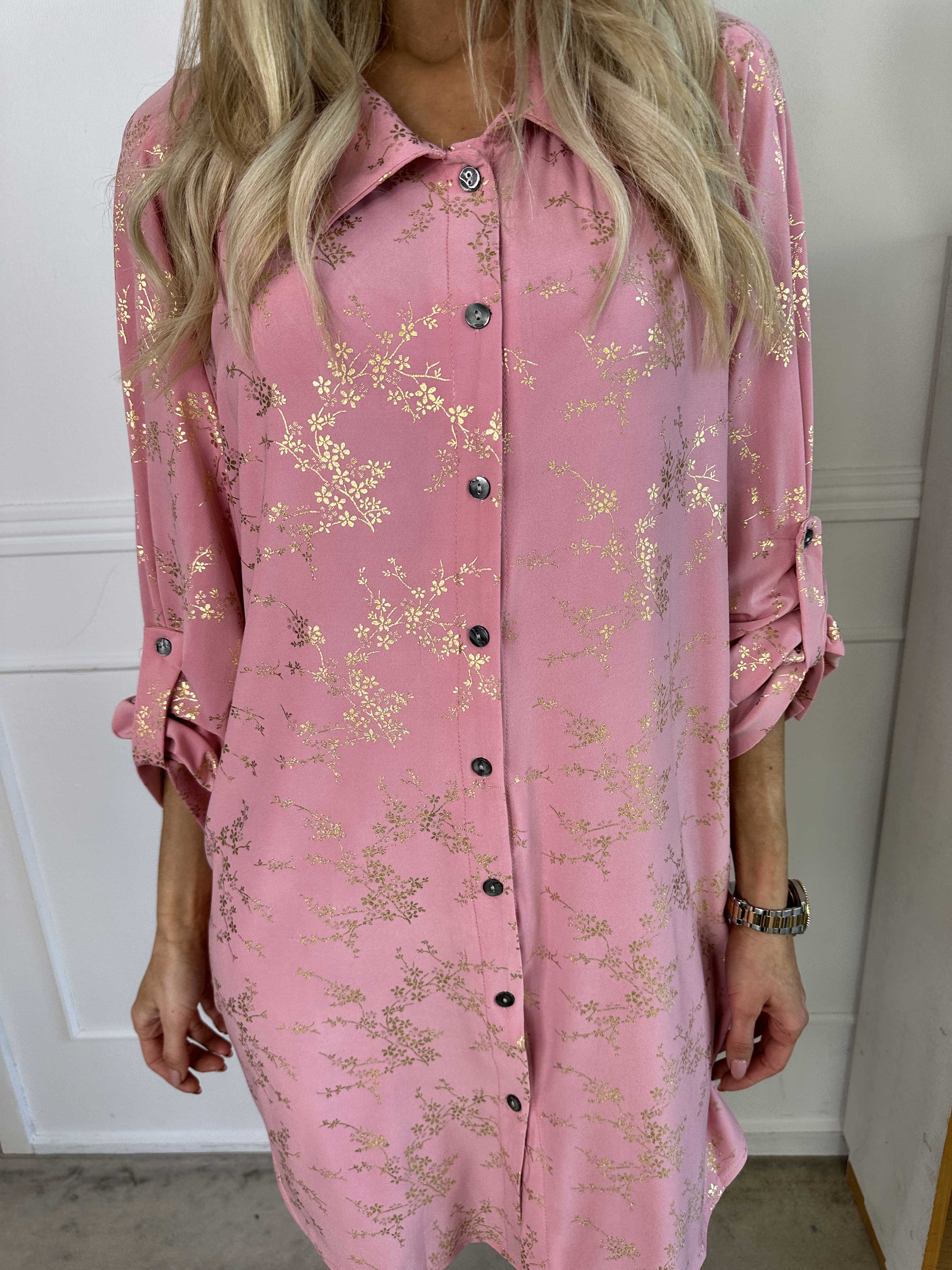 Mia Gold - Skjortklänning med resår och gulddetaljer